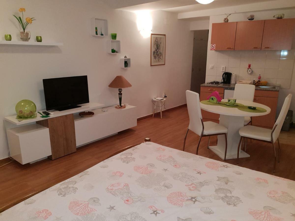 Apartment Lju On The Beach Split Dış mekan fotoğraf